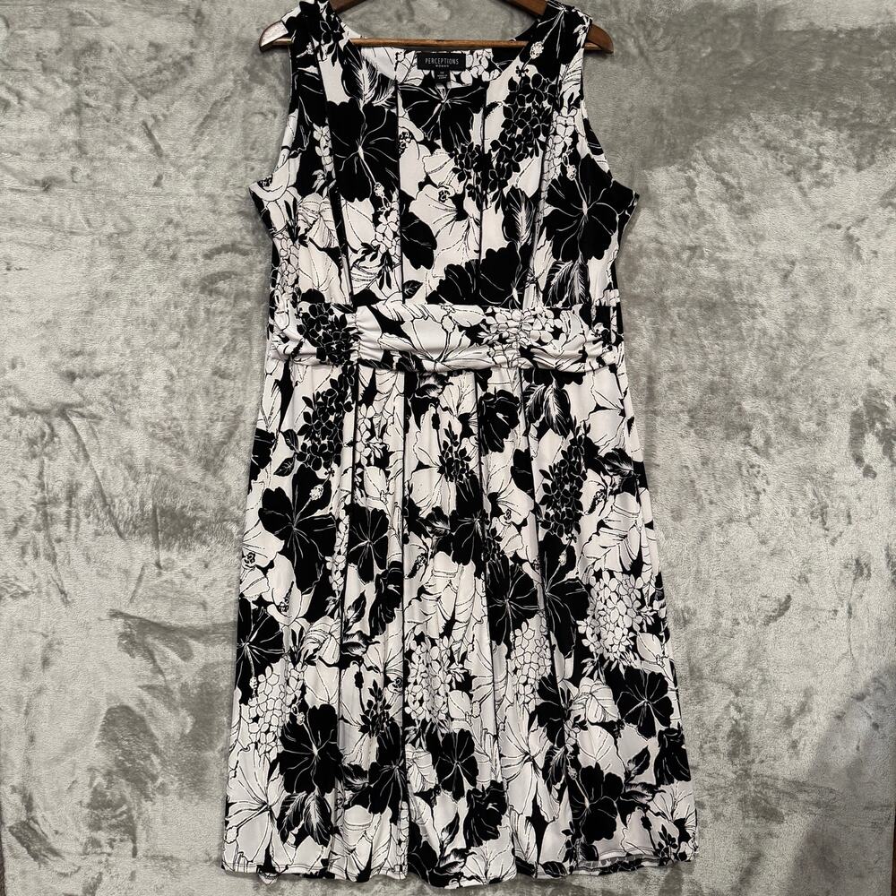 Perceptions Woman Size 1X Black White Floral Sleeveless Midi Dress Ruched Waist - Picture 2 of 8
